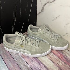 Puma Vikky  Suede Sneakers in Soft Grey